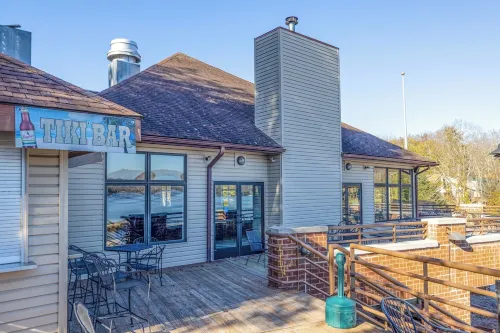 Beautiful Fall Foliage & Winter Ski Specials Available! Book Now!