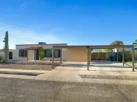 Mountain views! Big private yard with pool - heat optional with fee & spa