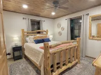 Charmed! A Hochatown gem - private, NEW HOT TUB, and great location!