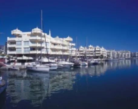 PUERTO MARINA, IDEAL FOR VACATIONS