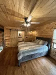 Deer Lick Cabin Lake Front Cabin That Sleeps 6.  Minutes from Bristol Hotels near Tri-Cities Regional Airport