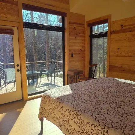 Top Rated River Cabin in the Heart of Nelson County. Close to All Attractions!
