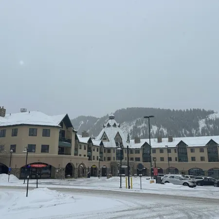 Avon/Beaver Creek 2br/2ba Chapel Square Condo-Newly renovated & Reasonable Rates