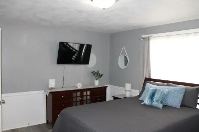 3 bedroom 1 bath. less than a mile to Union Hospital Hotels in der Nähe von Rose-Hulman Institute of Technology