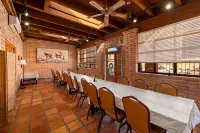 Clarion Inn - parking