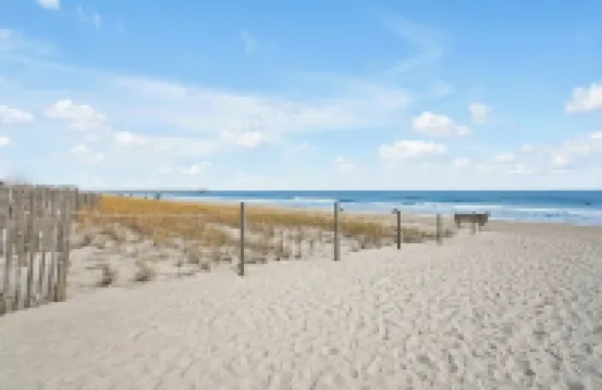 August Palms - a Coastal Haven Just Steps Away from Wrightsville Shore!