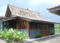 Puri Menoreh Hotel and Restaurant Borobudur Hotels in Mungkid
