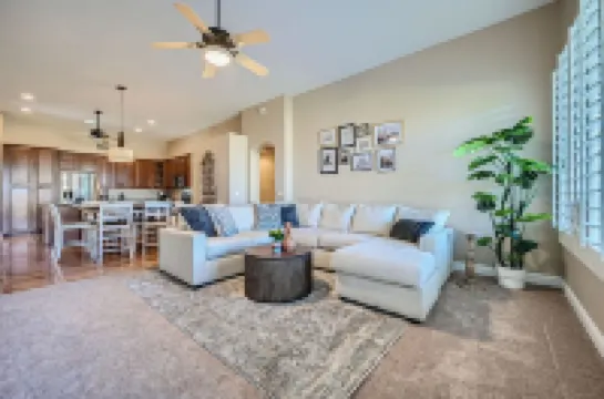 Cactus Bloom - Cozy Desert Retreat in Chandler