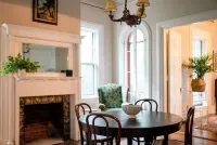 Beautiful 2-bedroom apartment in  Providence's historic Federal Hill