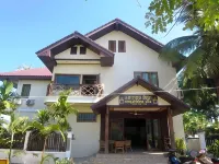 Sengahloune Villa Hotels near Don Det