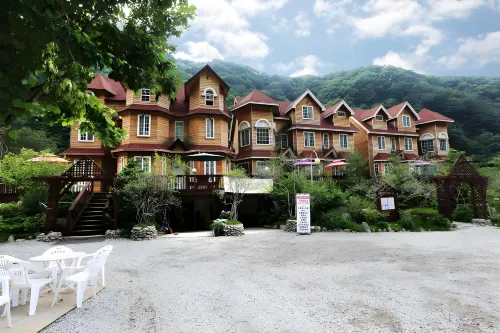 White Village Pension Hôtels à : District de Inje
