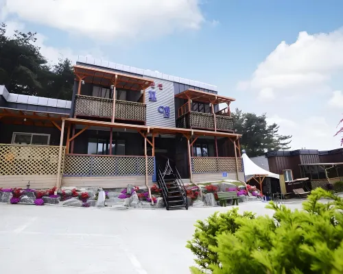 Poem Pension Hotel berhampiran Pantai Simnipo