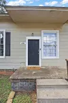 Charming Cottage in historic Nacogdoches. Steps away from the brick streets! Hotel dekat SFA Mast Arboretum