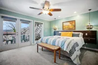 Bass Luxury Cabin-Game Room-Outdoor Kitchen-Lake View