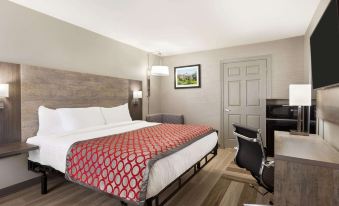 Days Inn & Suites by Wyndham Bowling Green