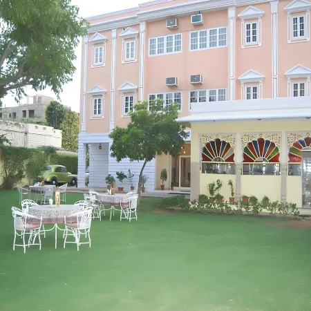 Anuraag Villa