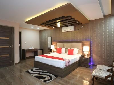 Hotel Platina Derabassi