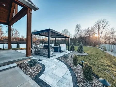 Feral Woods - Tranquil Private Getaway