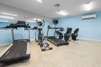橘子海灘家庭友好型頂層房型，享有美麗海灣和海灘景觀的民宿 - 私人泳池