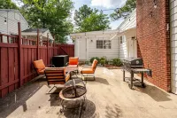 Modern 4-Bedroom House, TV in Bedroom,Big Fence Yard, Pet Stay Free,Lighted Yard - balcony