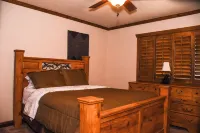 Panoramic view of Sierra Blanca and a few minutes from downtown Ruidoso.