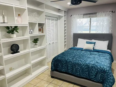 The Pool House Hotels near McAllen Mobile Home Park