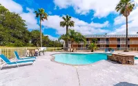 Sky Palace Inn & Suites by Jasper Beeville