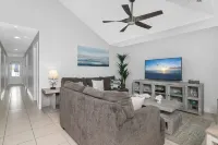 Stunning Poolside Oasis in Bonita Springs