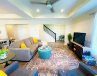 NEW! Hot Tub! Short Walk to Sheridan Beach. Free Parking!