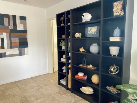 Crown Point Beach Oasis - 2 Blocks to the Bay!! Отели рядом с достопримечательностью «Мишен Бич»