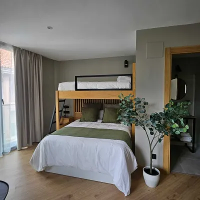 Zalle Oviedo Suites Hotels near Oviedo Town Hall