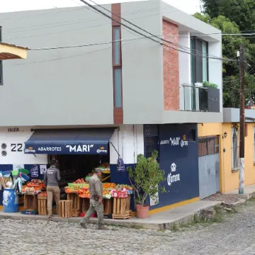 Ajijic Modern 1 Bedroom Guesthouse - Patio, BBQ, Bikes, Gym, Pickleball Court