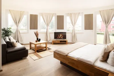 Hotel Vier Jahreszeiten Direkt an Den Kliniken Und Therme Bad Krozingen, Nahe Freiburg فنادق في Bad Krozingen