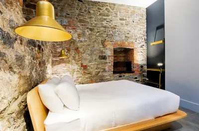 Les Lofts Notre-Dame - PAR les Lofts Vieux-Québec Hotels near Laval University