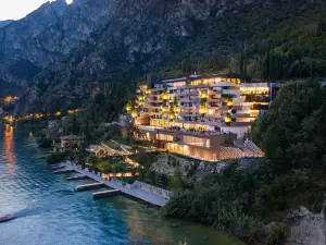 Eala My Lakeside Dream - Adults Only