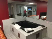 Haven Inn & Suites - Hot Tub
