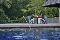 Sheraton Kosgoda Turtle Beach Resort - Beach