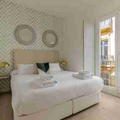 Thyssen Boutique Apartments by Caleta Homes Rooms