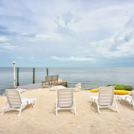 Aqua Lodges at 47th Street
