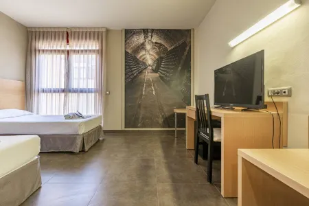 Hotel Pere III El Gran Отели рядом с достопримечательностью «Olive Batllori Winery»