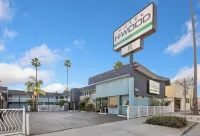 Hotel H-Wood Hotels near Griffith Observatory