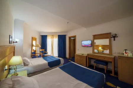 Regency Pyramids Hotel