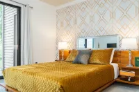 The Shores Lake View Condo Unit 5681 Hotels in Acme Township