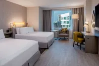 Hyatt Regency Portland Hotels near Lakeside Gardens