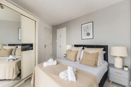 Magnifique Appartement au  d'El Mouradia Отели рядом с достопримечательностью «Abou bakr esseddik Mosque»