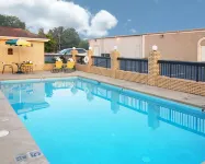 Quality Inn Salem - I-81 - Pools