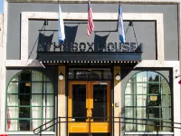 The Box House Hotel Отели рядом с достопримечательностью «Гринпойнт»