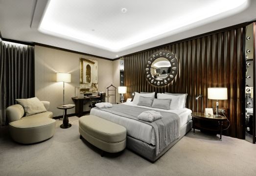 크라운 플라자 버사 주변 쇼핑몰