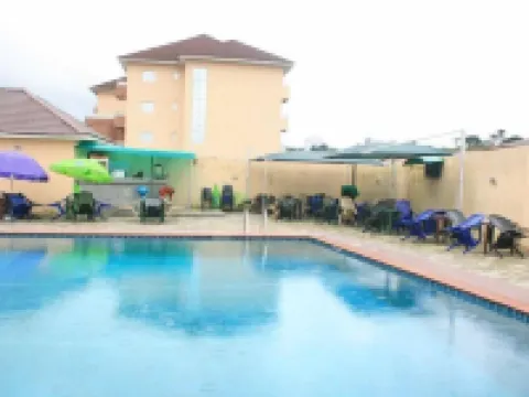 โรงแรมปริญญ์วิลล์ โรงแรมในแคละบาร์