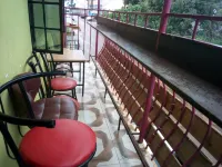 Royal Guest House - Homestays